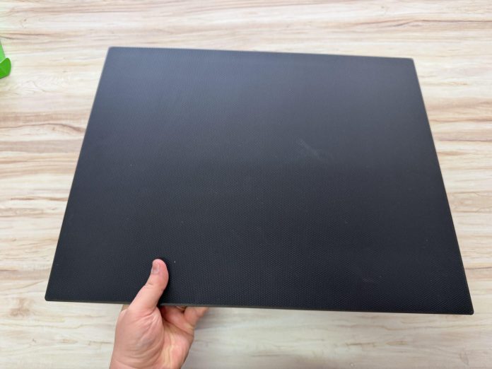 Razer-Atlas-Pro-1.jpg