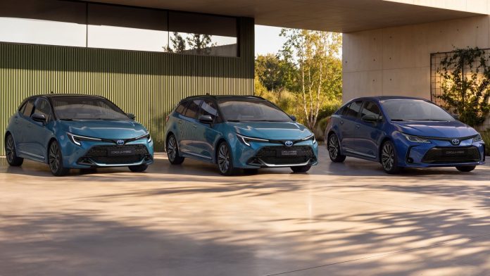 Toyota-Corolla-60th-Anniversary-edition-eu-spec_12.jpg