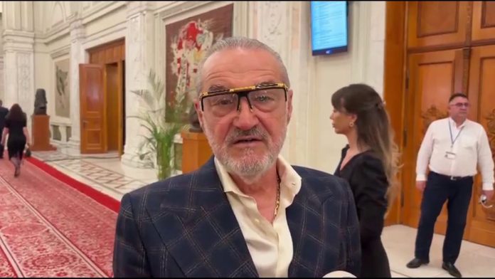 gigi-becali-15.png